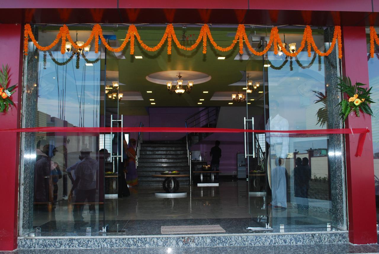 Hotel Sanchita Palace Forbesganj Zewnętrze zdjęcie
